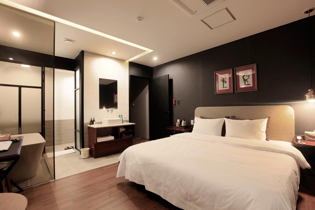 Brown-Dot Hotel Gupo 釜山広域市 エクステリア 写真