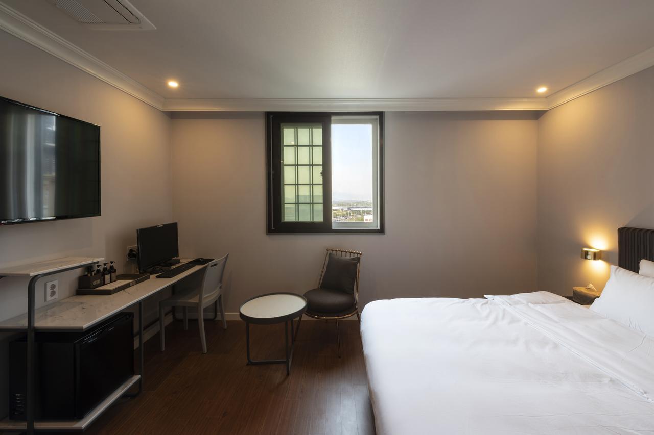 Brown-Dot Hotel Gupo 釜山広域市 エクステリア 写真