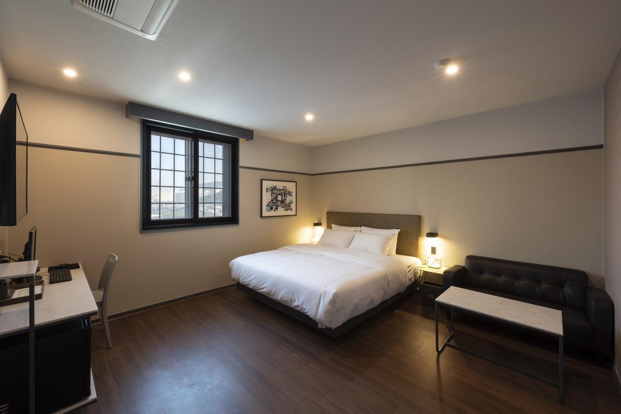Brown-Dot Hotel Gupo 釜山広域市 エクステリア 写真