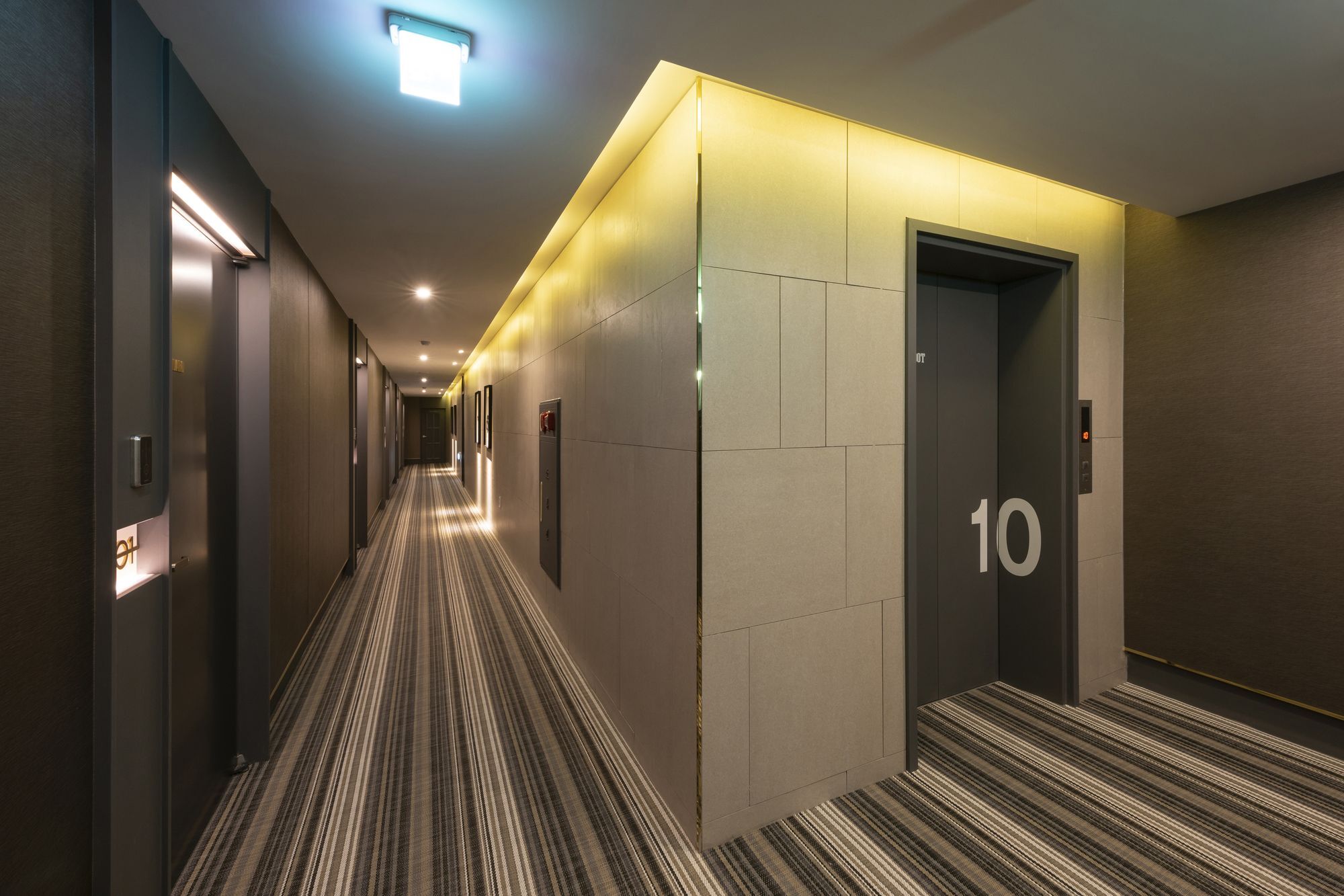Brown-Dot Hotel Gupo 釜山広域市 エクステリア 写真
